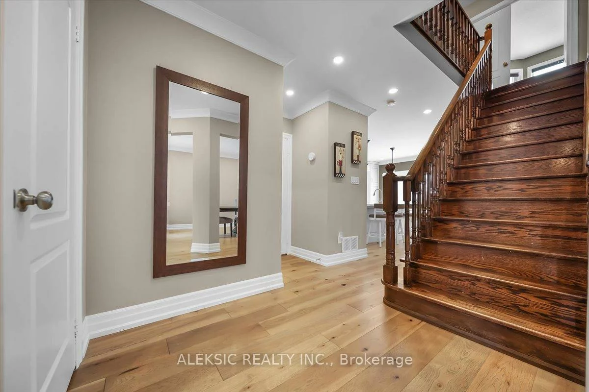 33, Hillpath, Snelgrove, Brampton