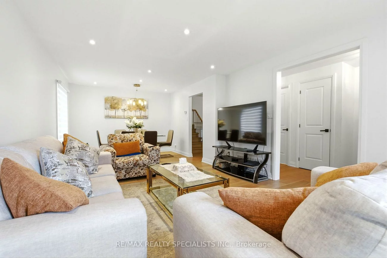 29, Blackthorn, Brampton North, Brampton