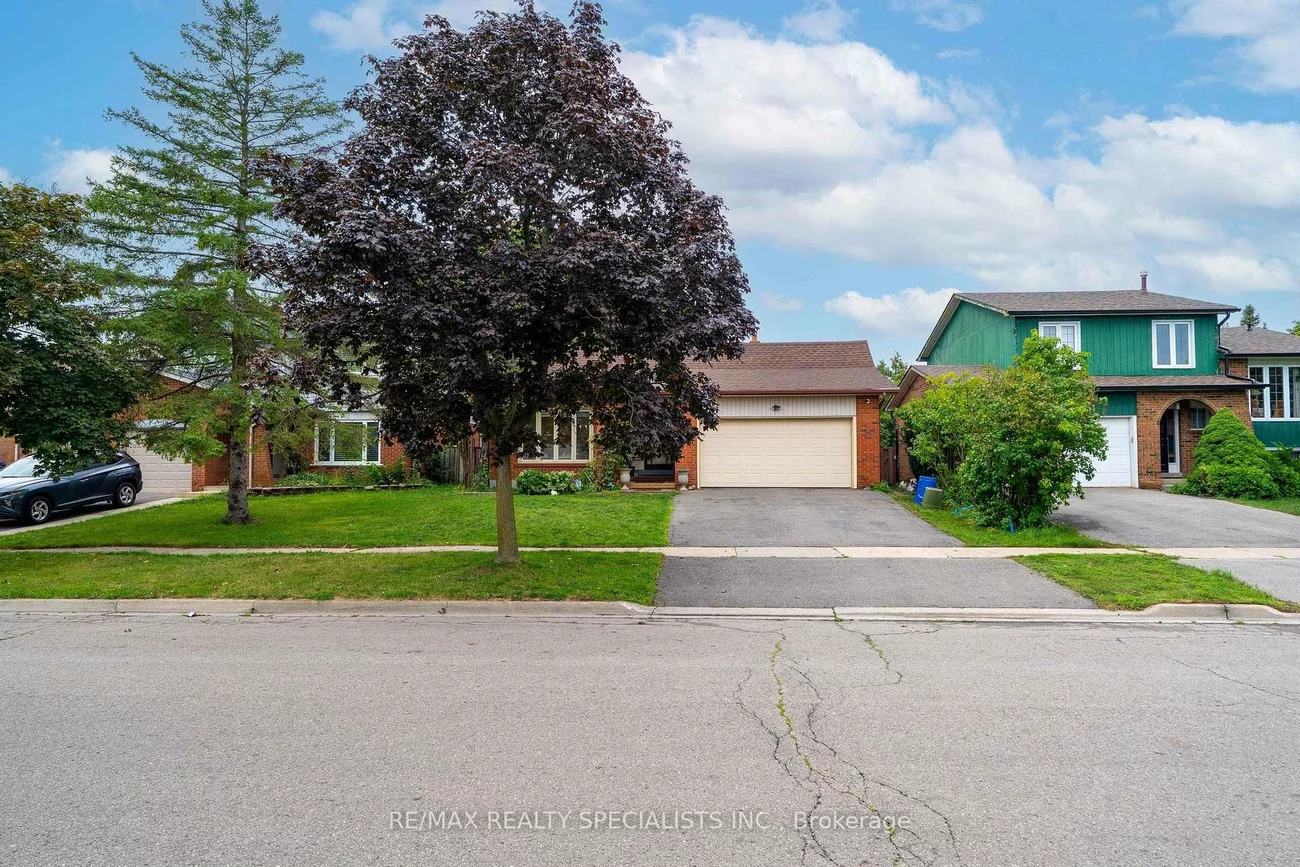29, Blackthorn, Brampton North, Brampton