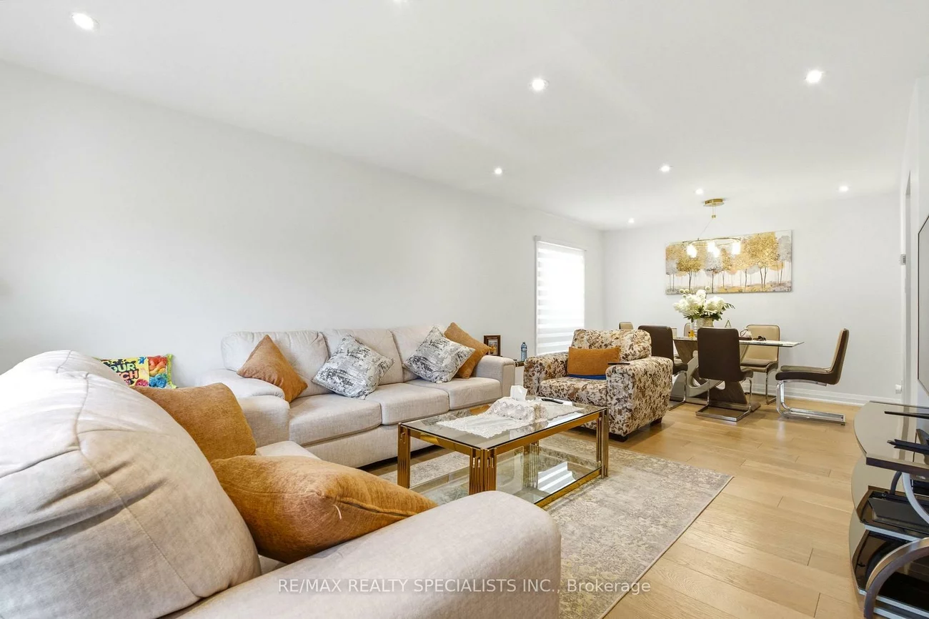 29, Blackthorn, Brampton North, Brampton