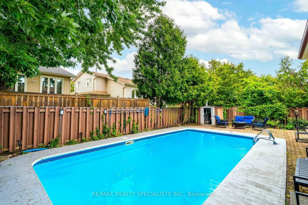 29, Blackthorn, Brampton North, Brampton
