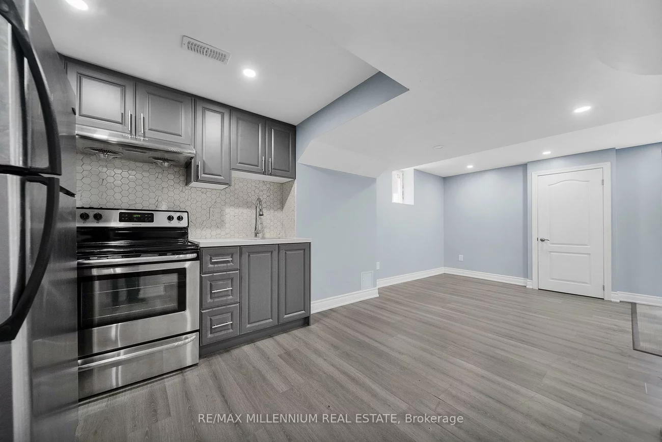 54, Buick, Fletcher's Meadow, Brampton