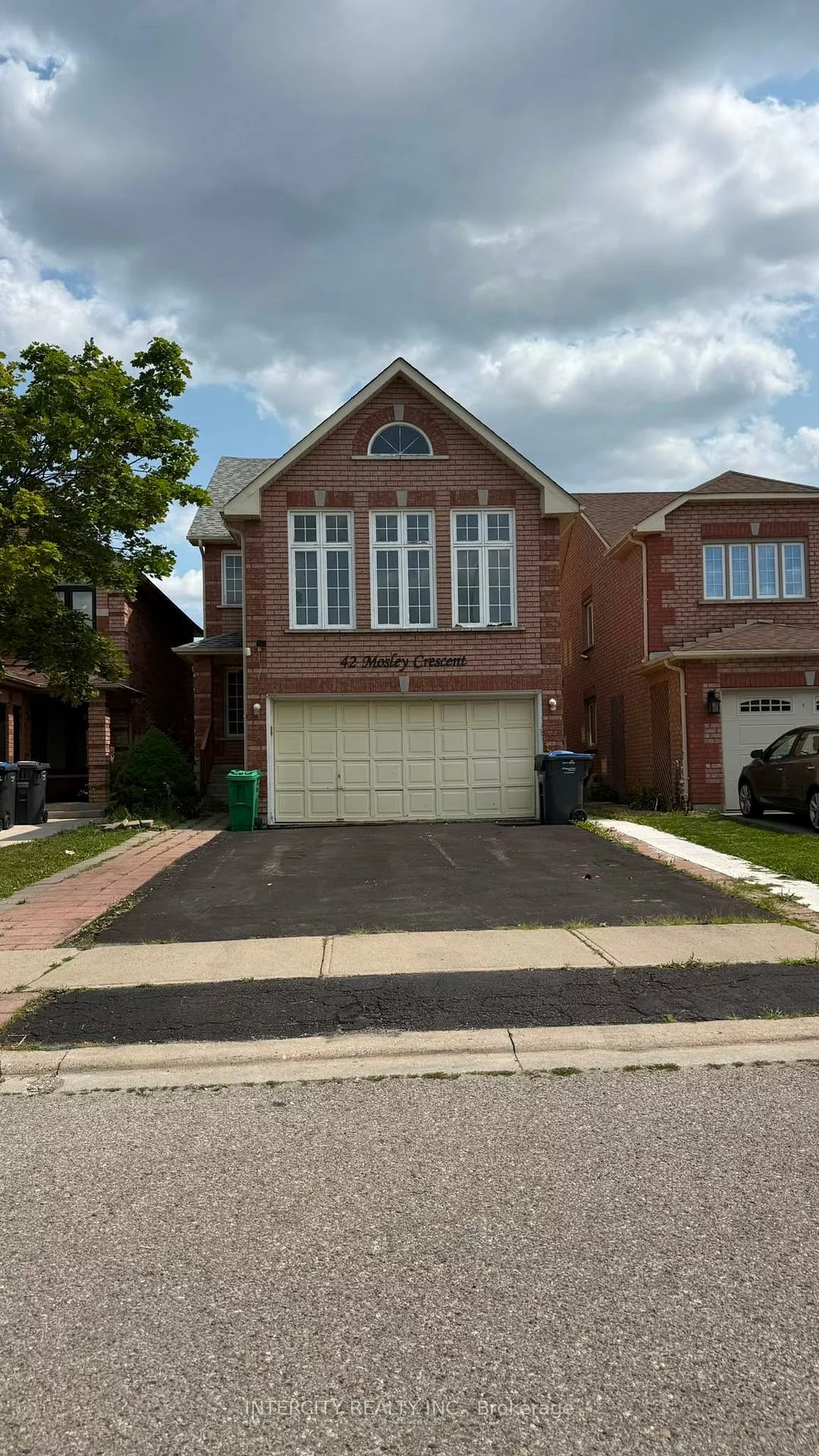 42, Mosley, Fletcher's West, Brampton
