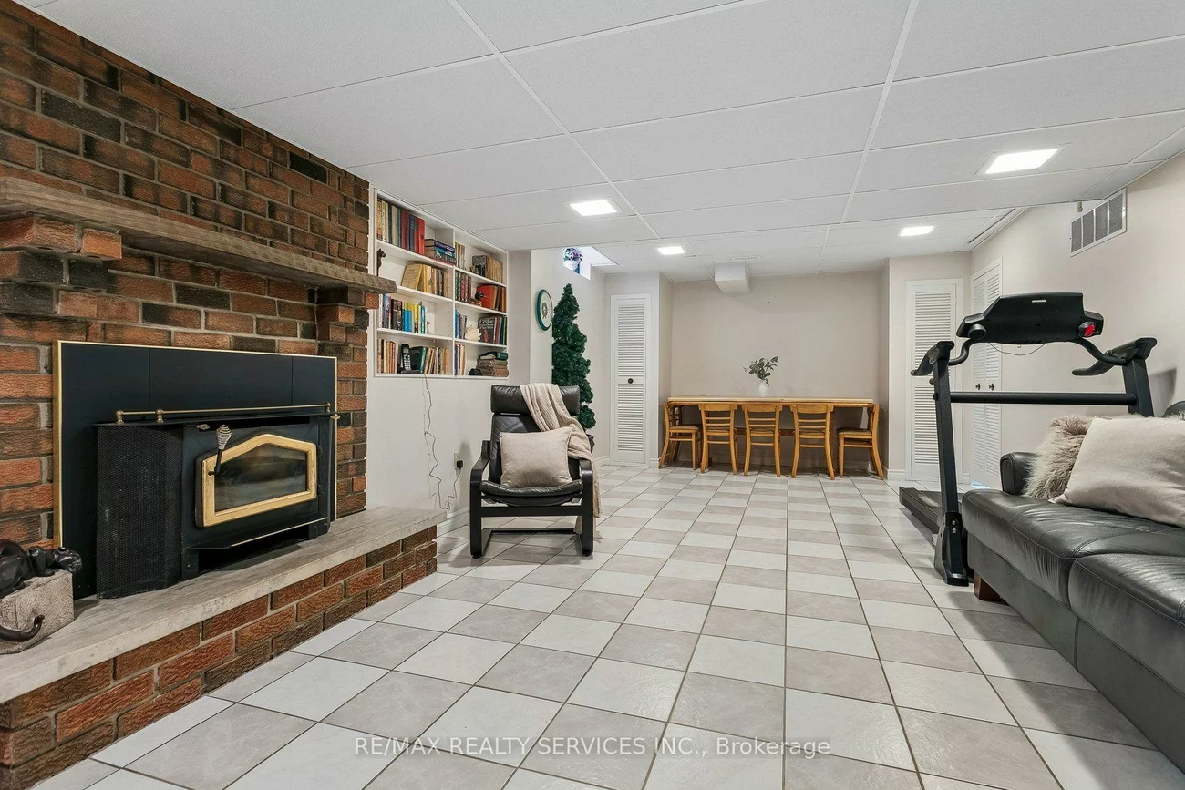 11, Longbourne, Westgate, Brampton