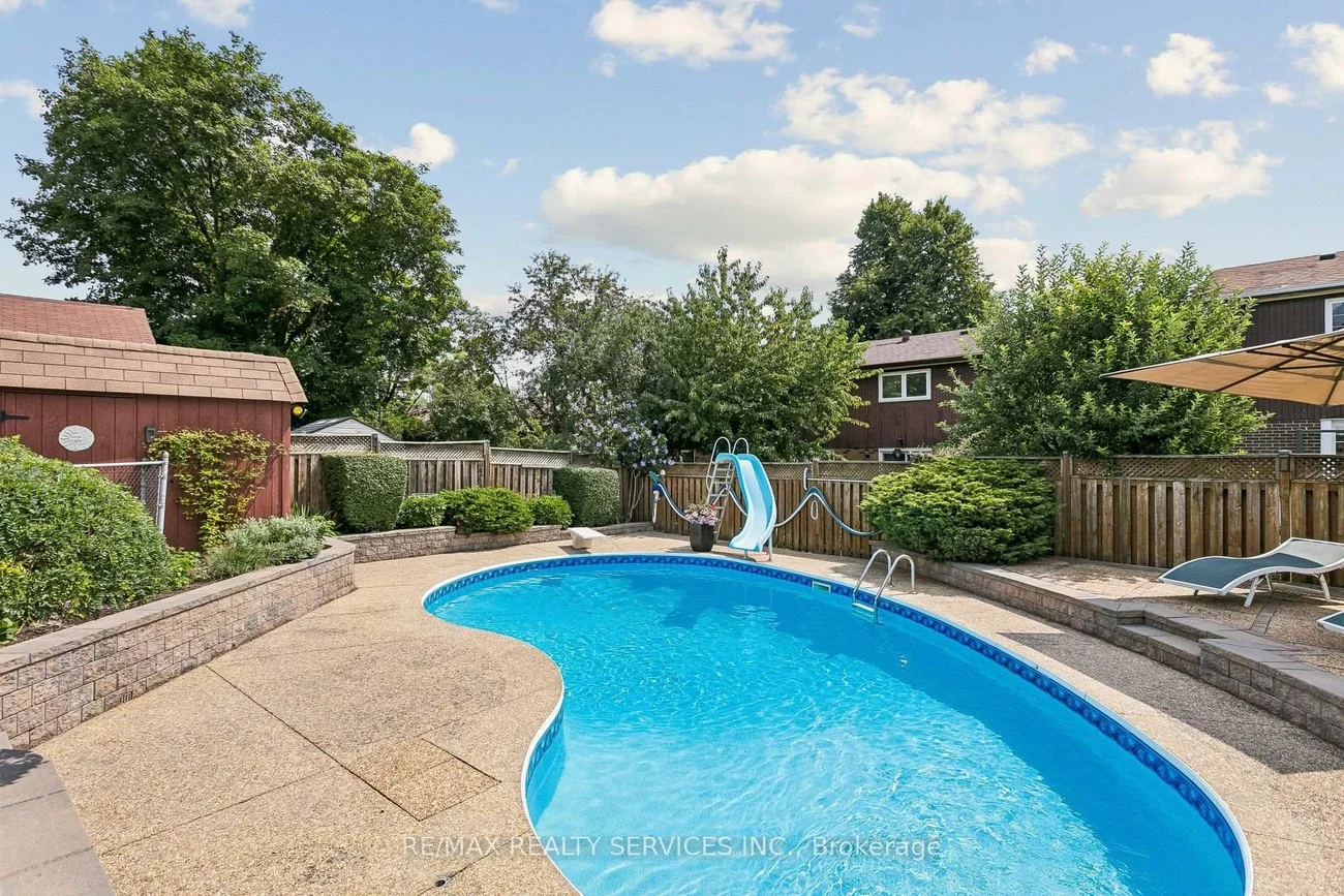 11, Longbourne, Westgate, Brampton
