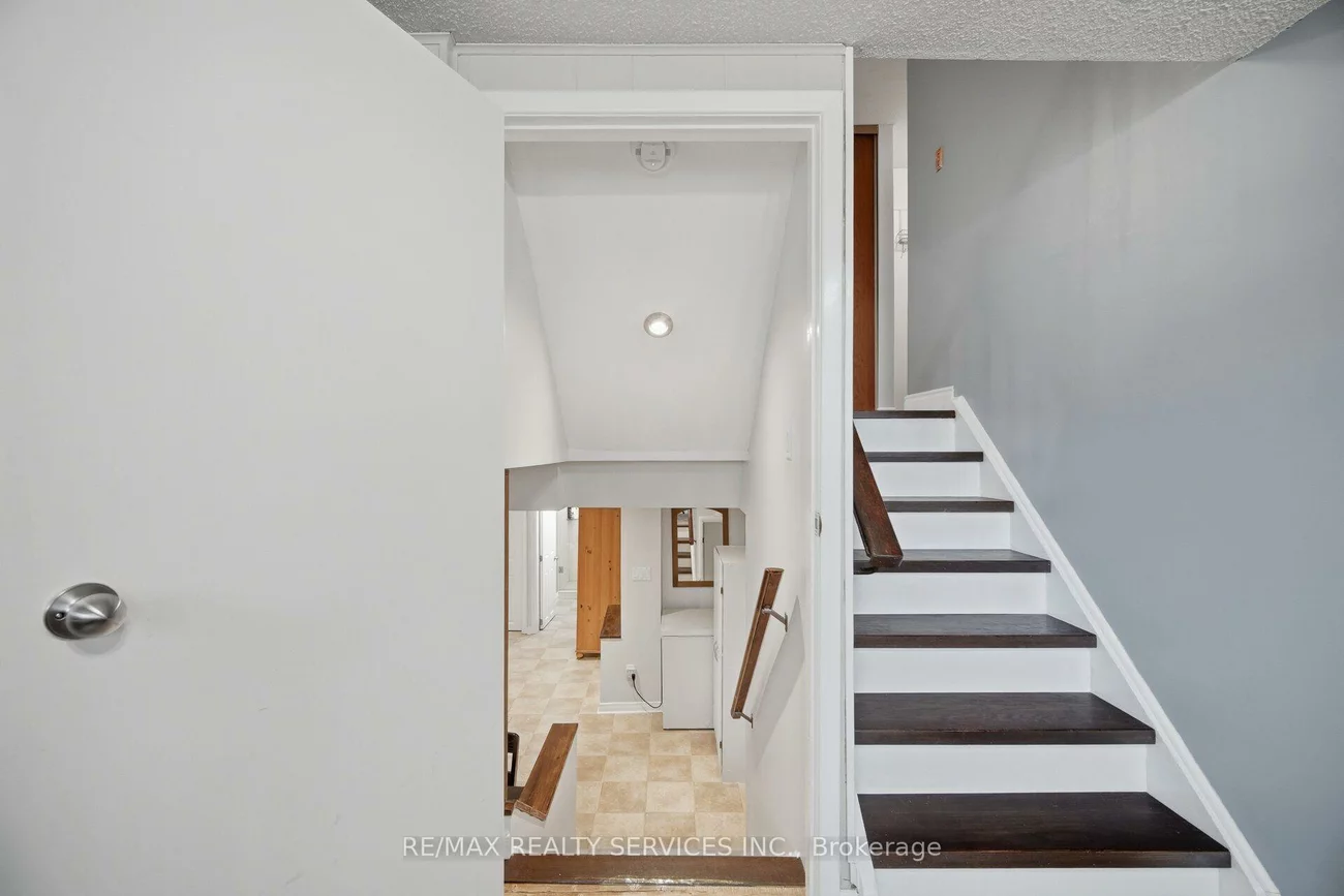152, Weybridge, Madoc, Brampton