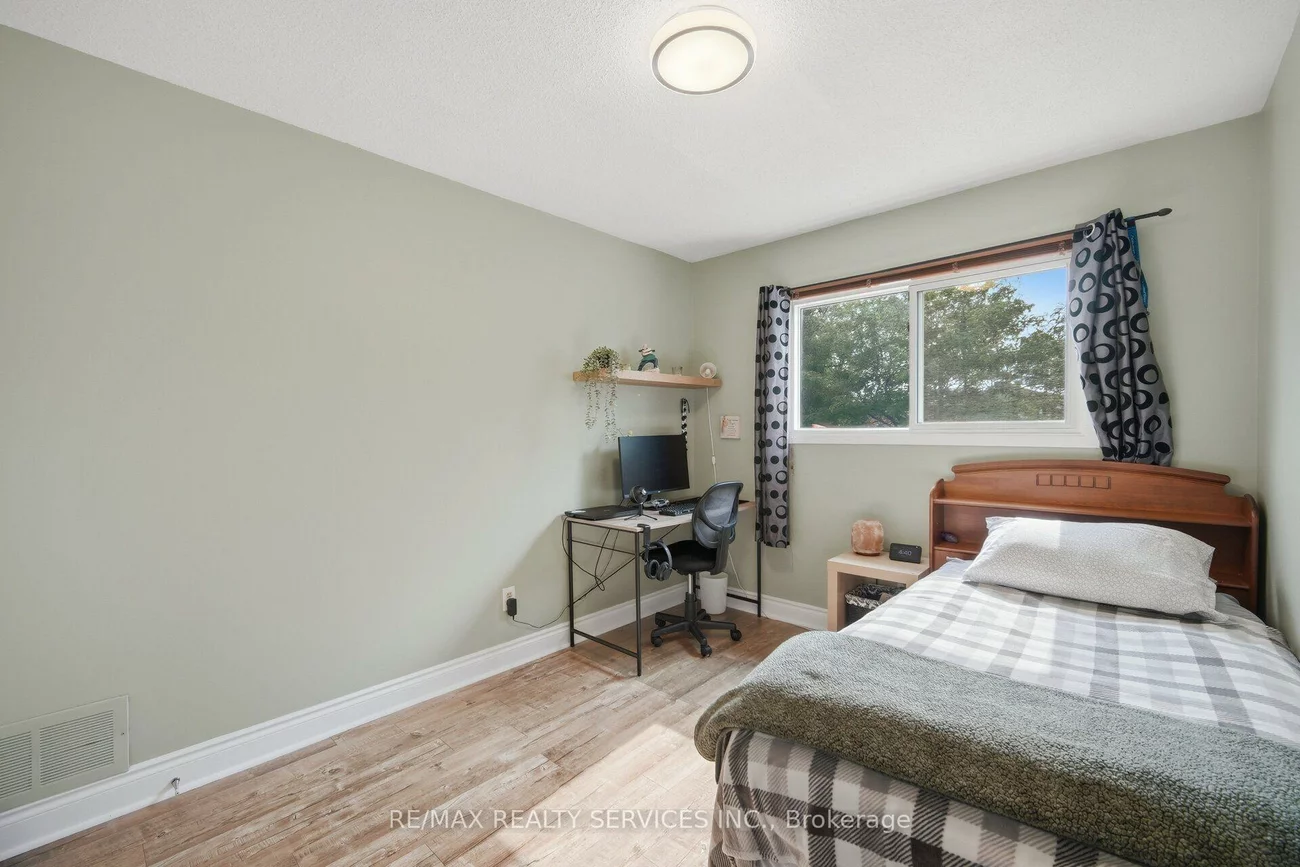 152, Weybridge, Madoc, Brampton