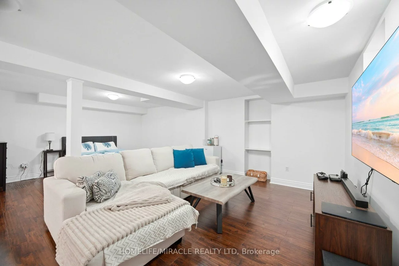 16, Capistro, Fletcher's Meadow, Brampton