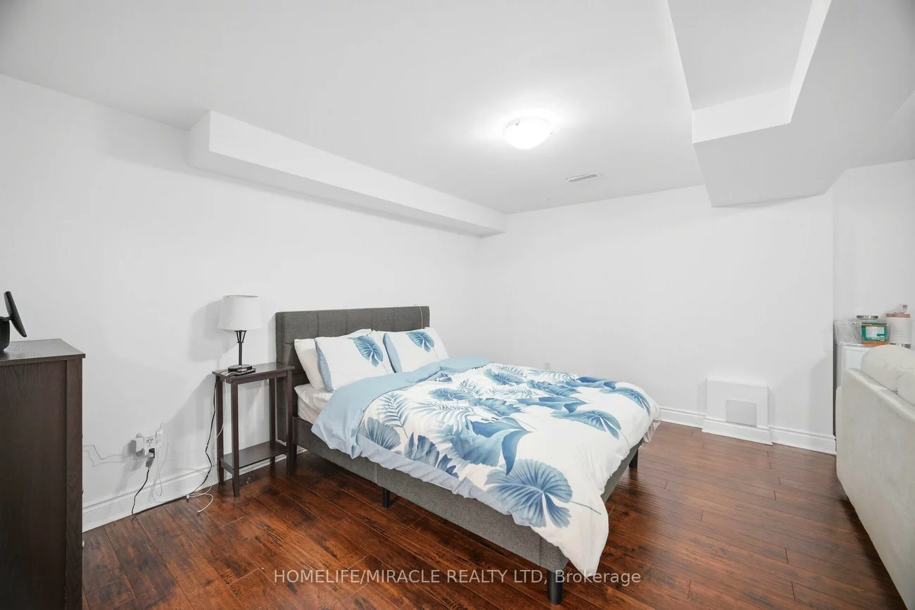 16, Capistro, Fletcher's Meadow, Brampton