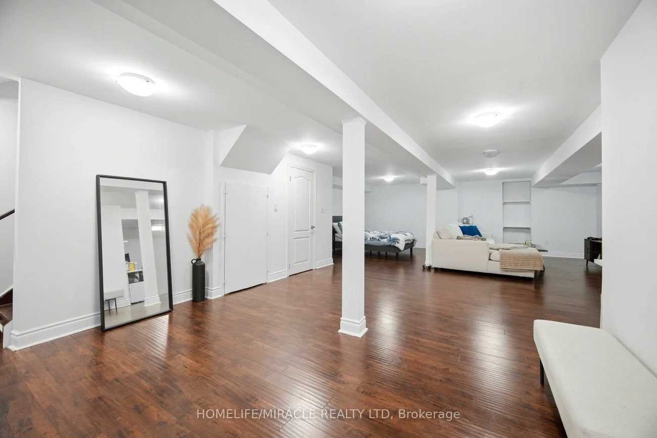 16, Capistro, Fletcher's Meadow, Brampton