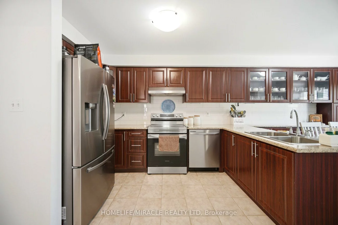 16, Capistro, Fletcher's Meadow, Brampton