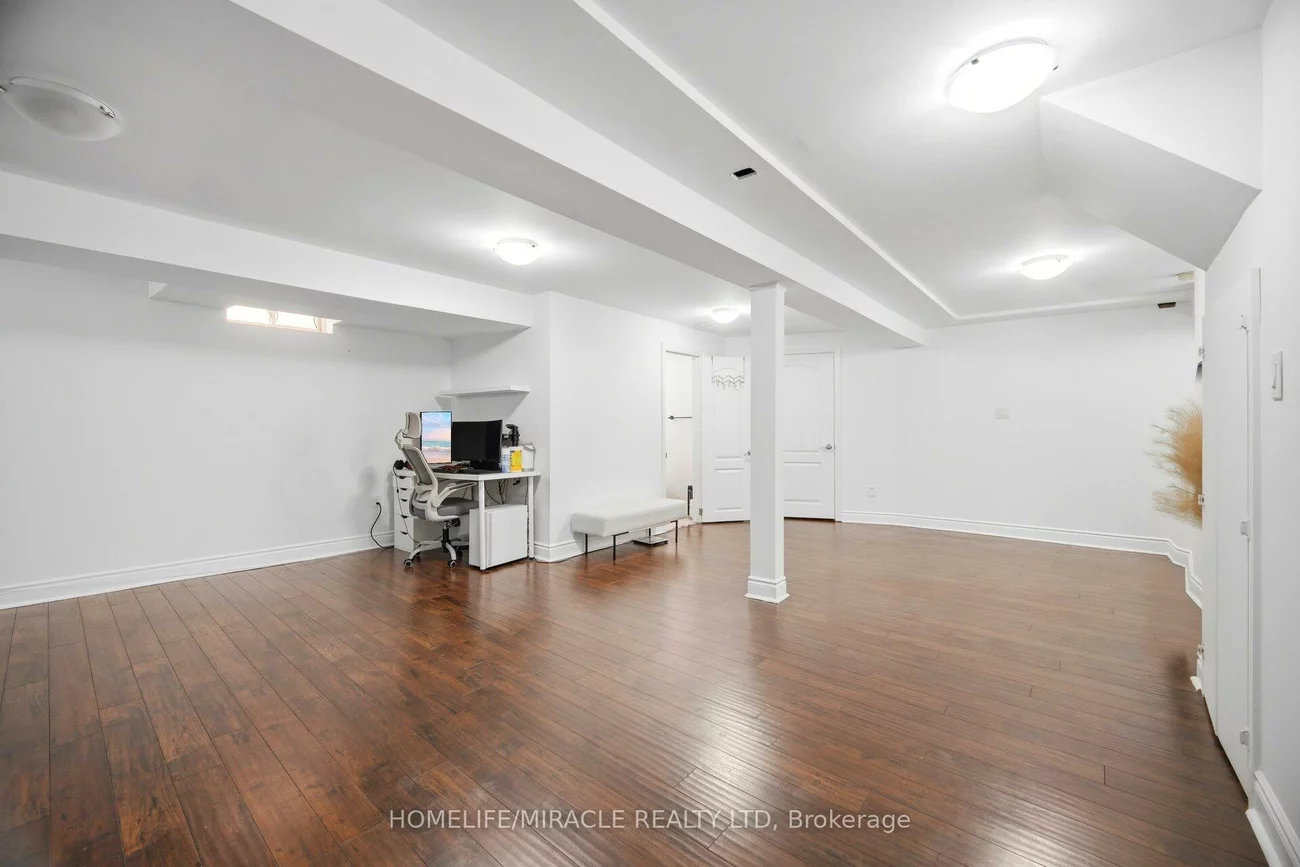 16, Capistro, Fletcher's Meadow, Brampton
