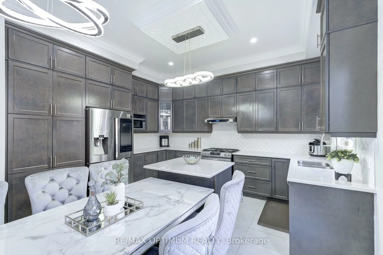 8, Lyle, Credit Valley, Brampton