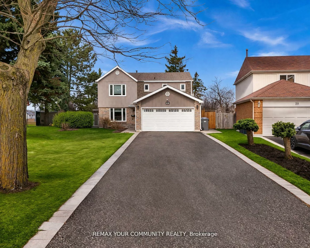 22, Madelaine, Central Park, Brampton