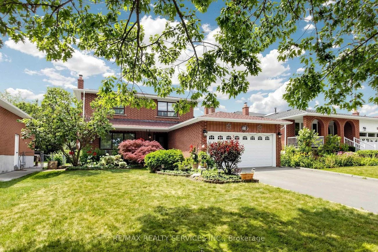 25, Malcolm, Central Park, Brampton