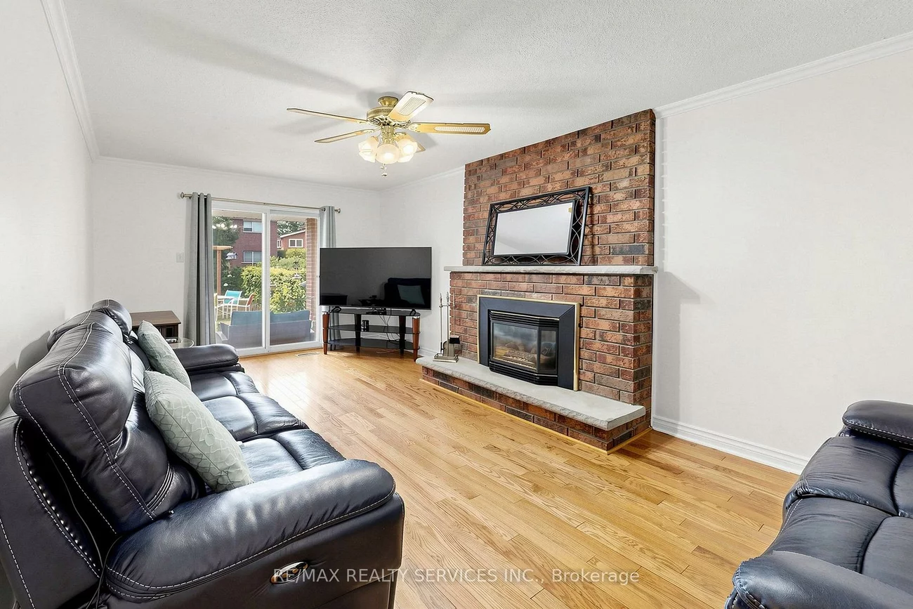 25, Malcolm, Central Park, Brampton
