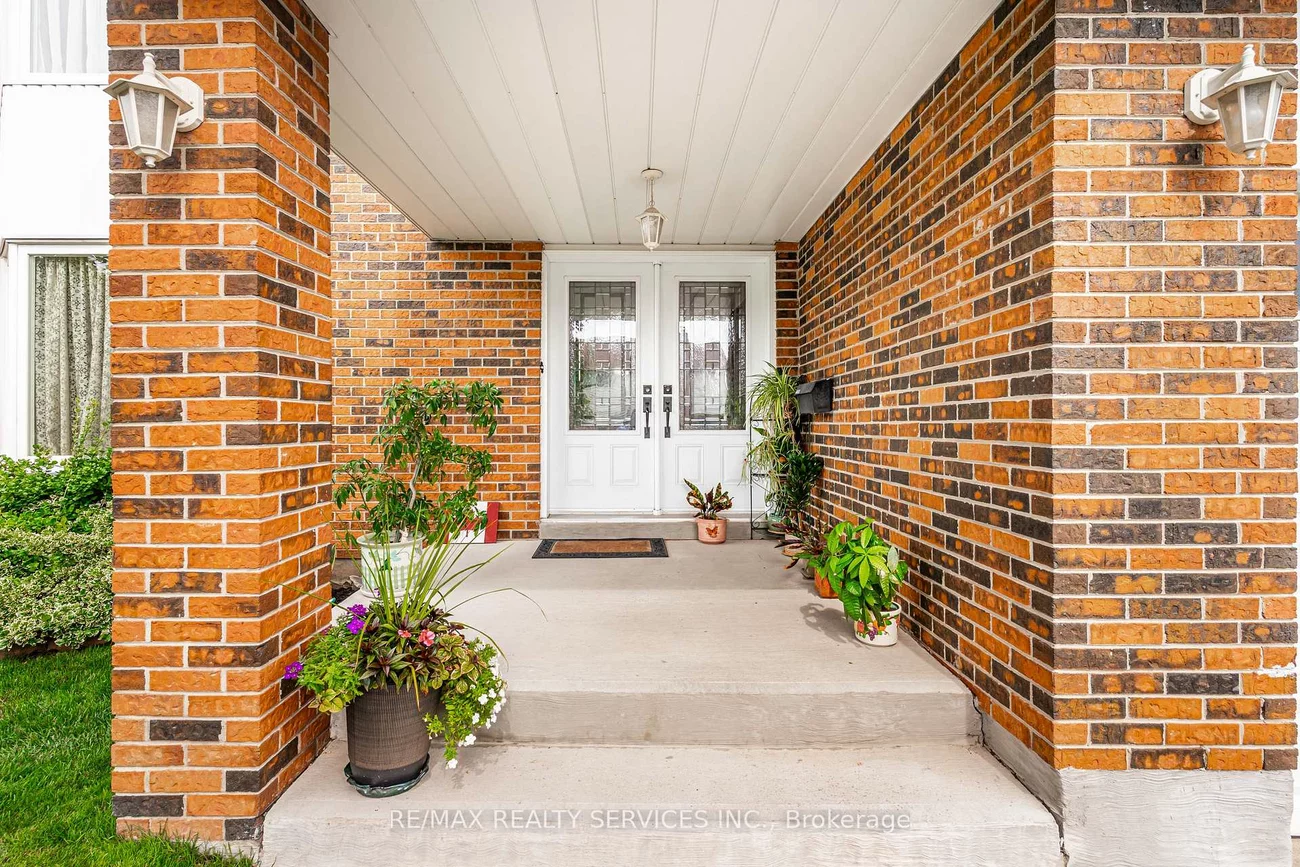 4, Markham, Central Park, Brampton
