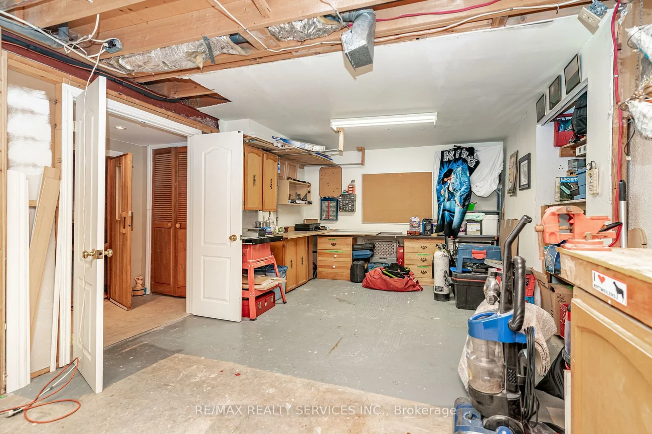 4, Markham, Central Park, Brampton