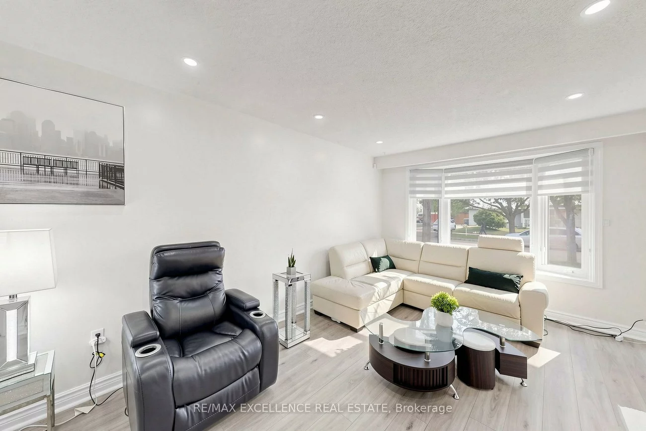 25, Graymar, Northgate, Brampton