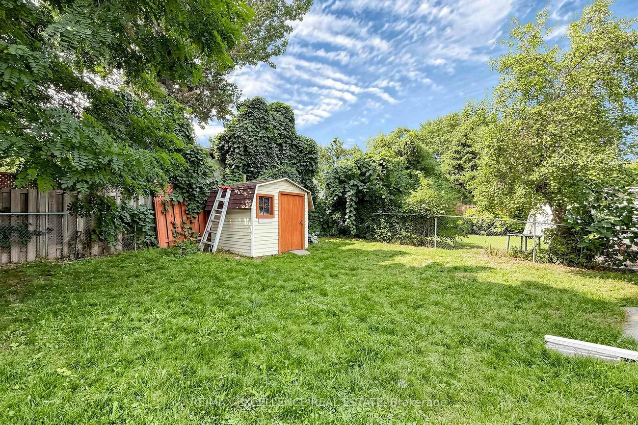 25, Graymar, Northgate, Brampton