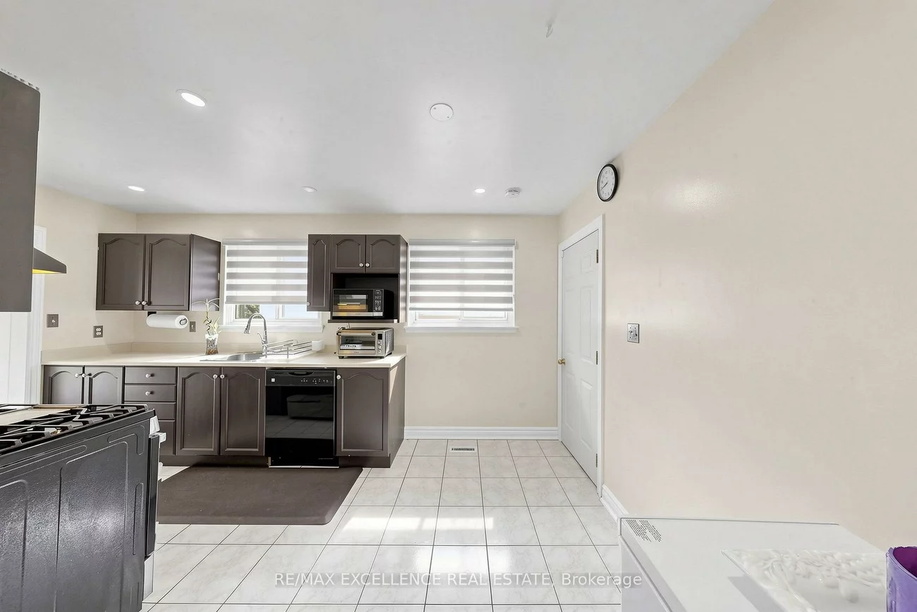 25, Graymar, Northgate, Brampton