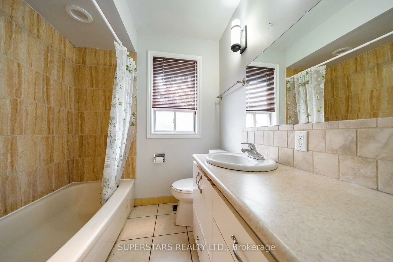 6, Meadowland, Brampton East, Brampton