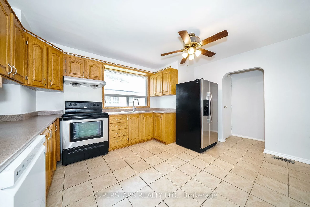 6, Meadowland, Brampton East, Brampton