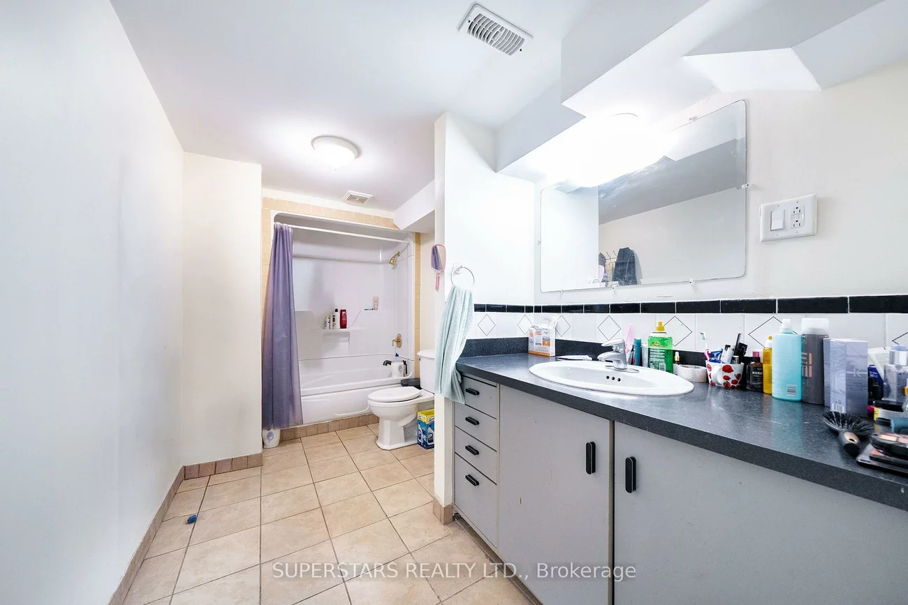 6, Meadowland, Brampton East, Brampton