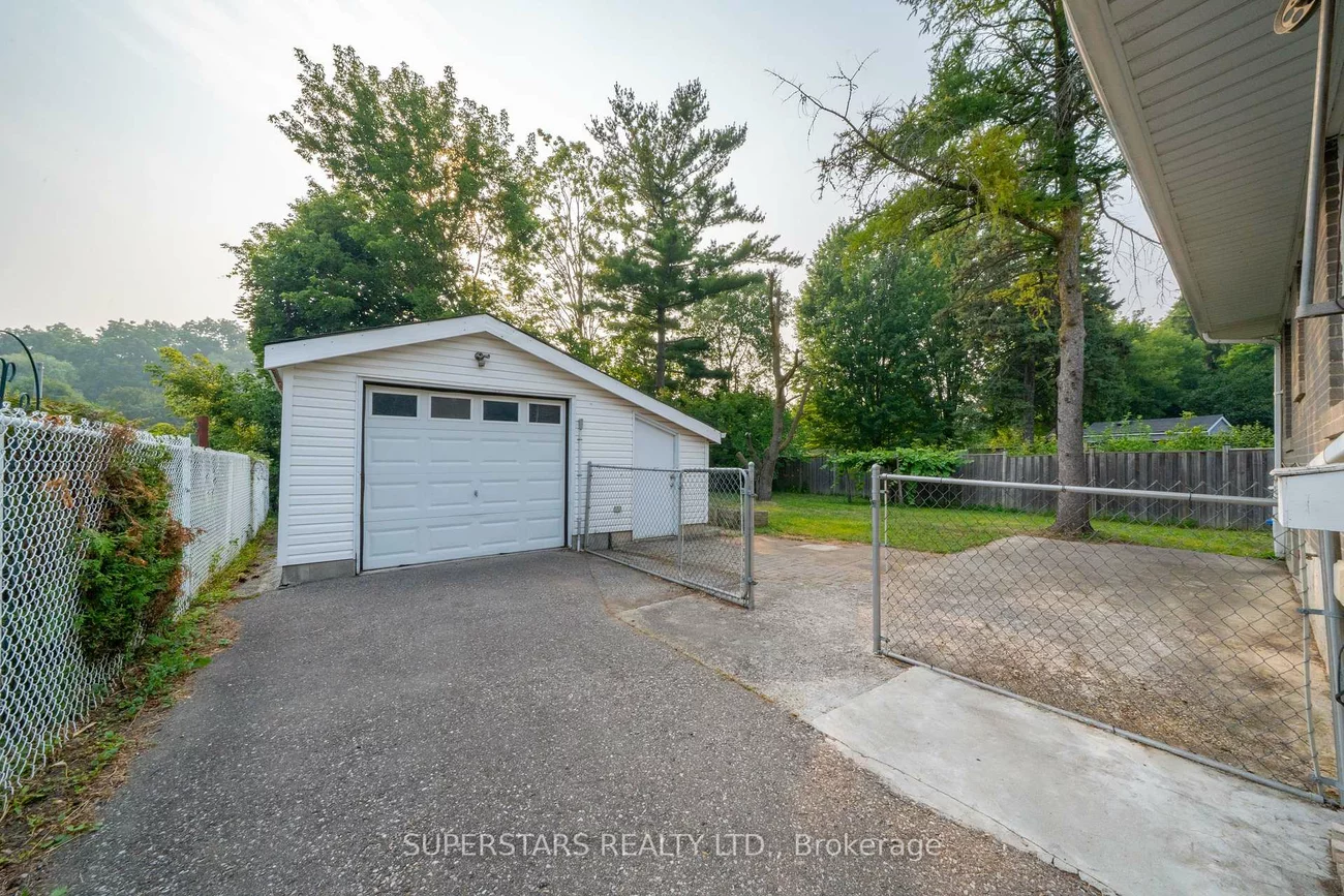 6, Meadowland, Brampton East, Brampton
