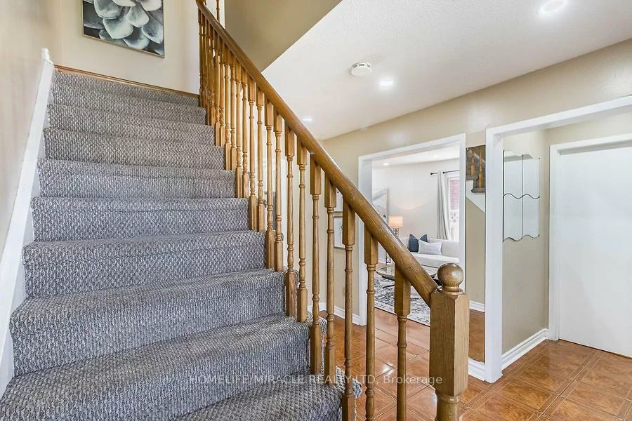 21, Tralee, Heart Lake West, Brampton
