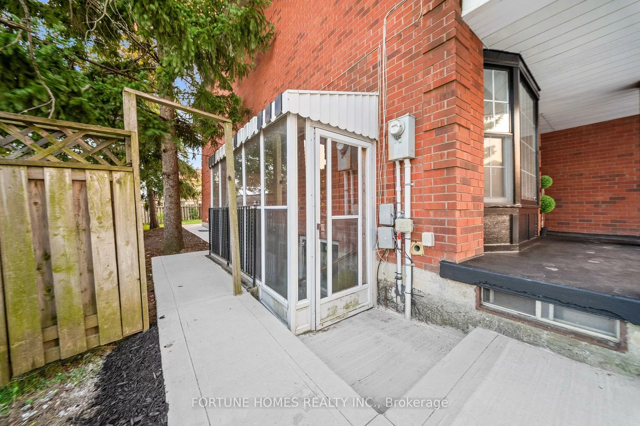 1, Ortona, Fletcher's Creek South, Brampton