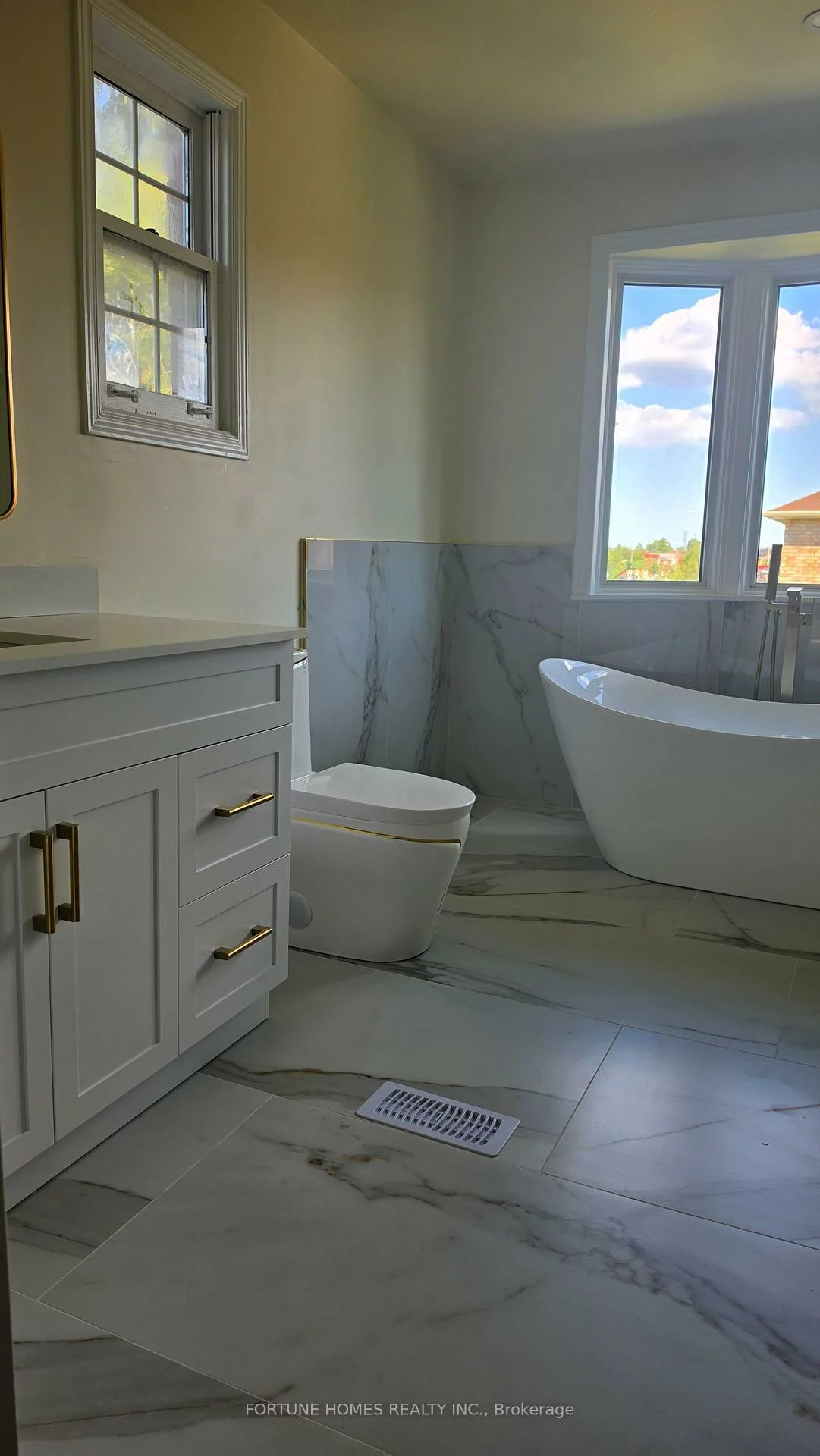 1, Ortona, Fletcher's Creek South, Brampton