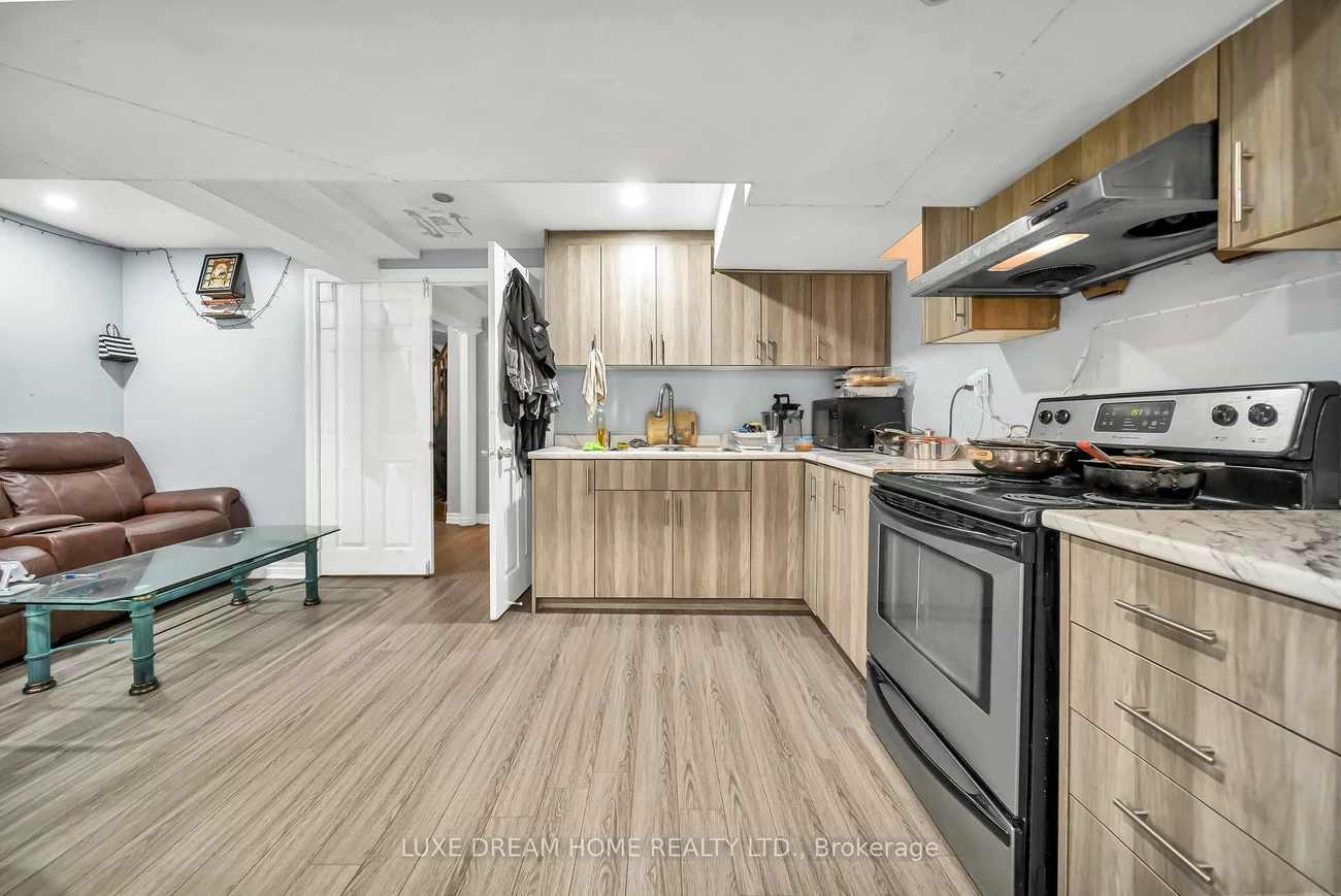 16, Powell, Sandringham-Wellington, Brampton