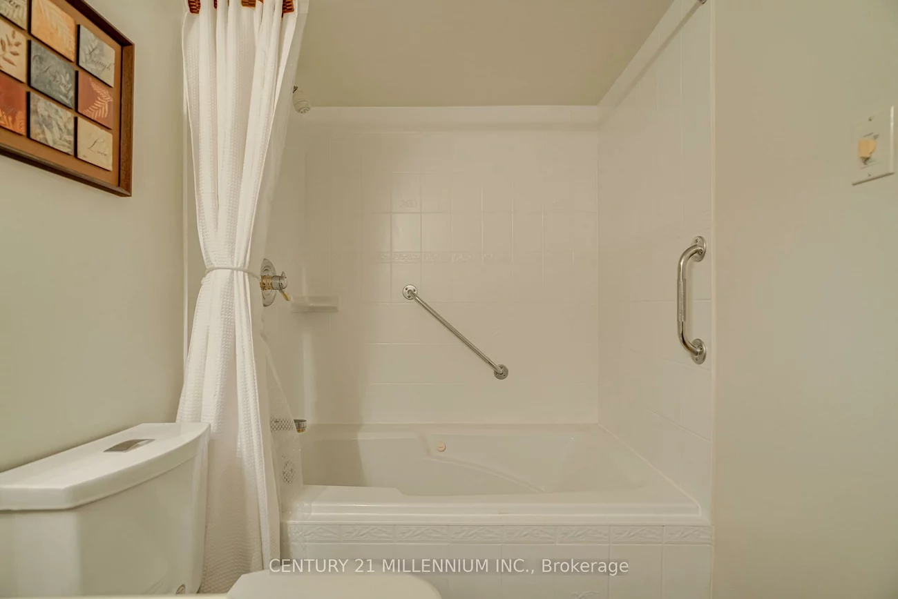 31, Mansfield, Central Park, Brampton