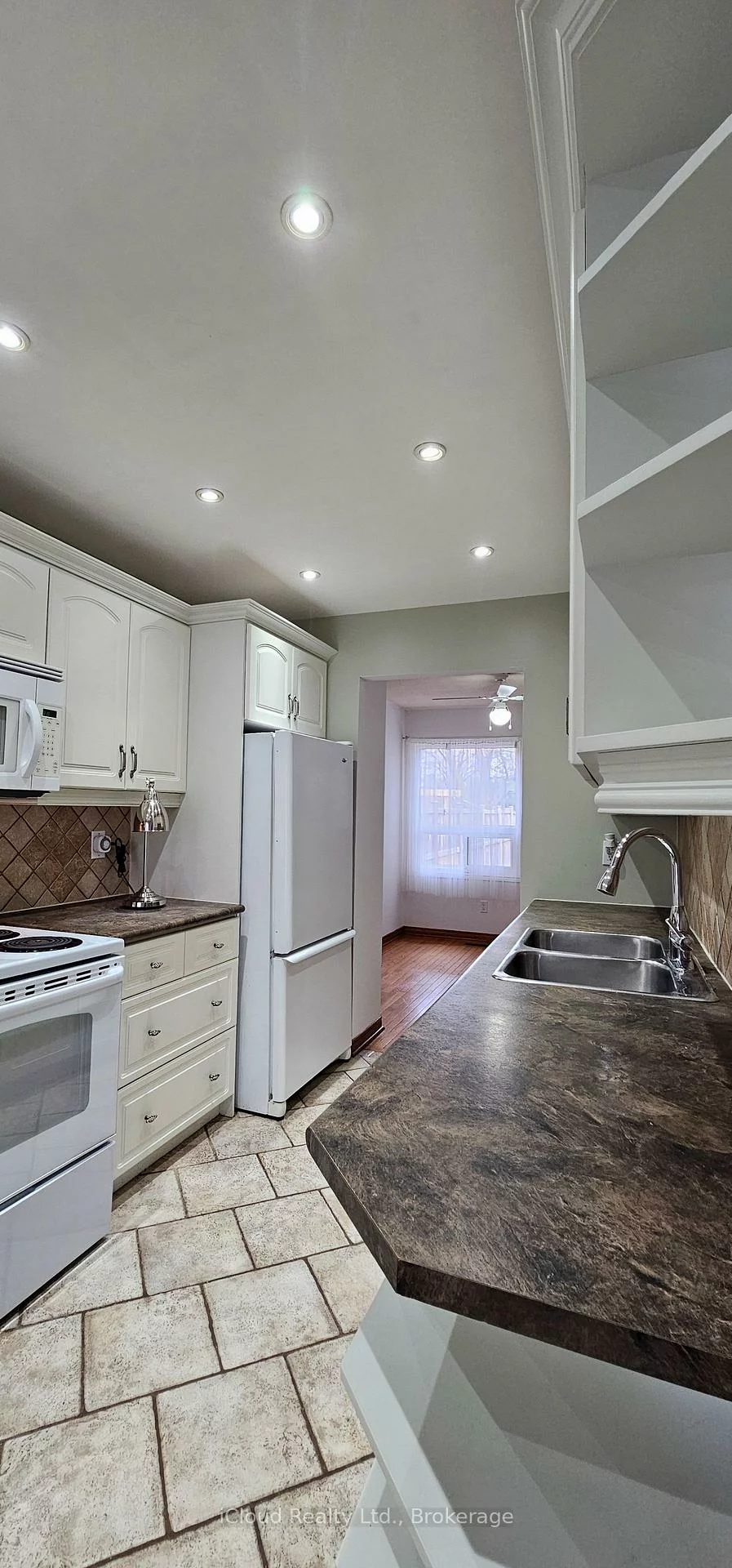 12, Simmons, Madoc, Brampton