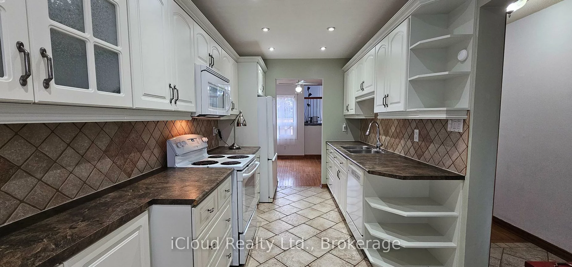 12, Simmons, Madoc, Brampton