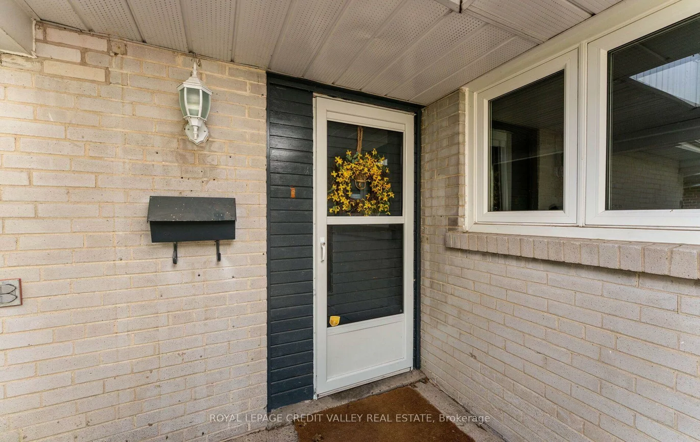 34, Abbey, Brampton East, Brampton