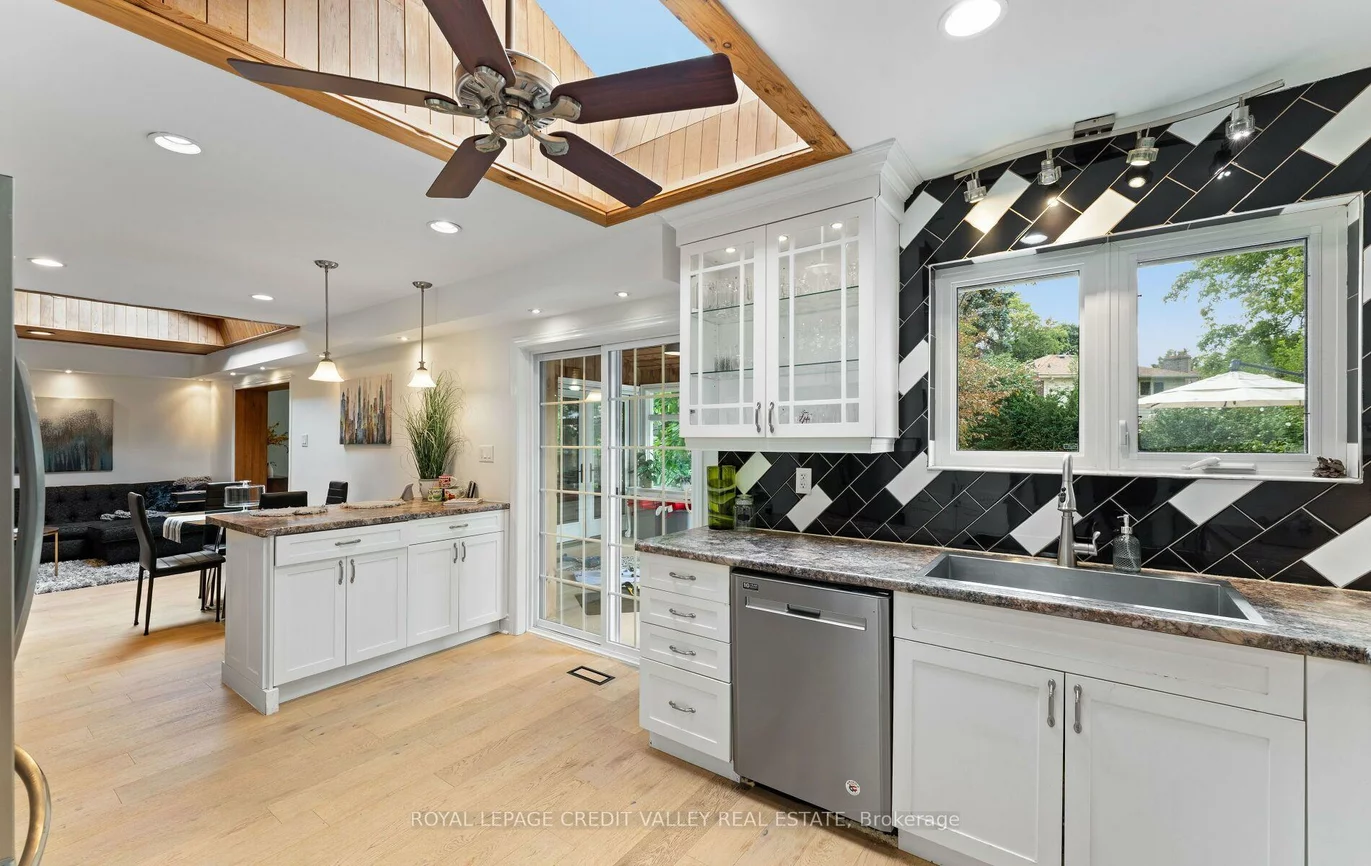 34, Abbey, Brampton East, Brampton