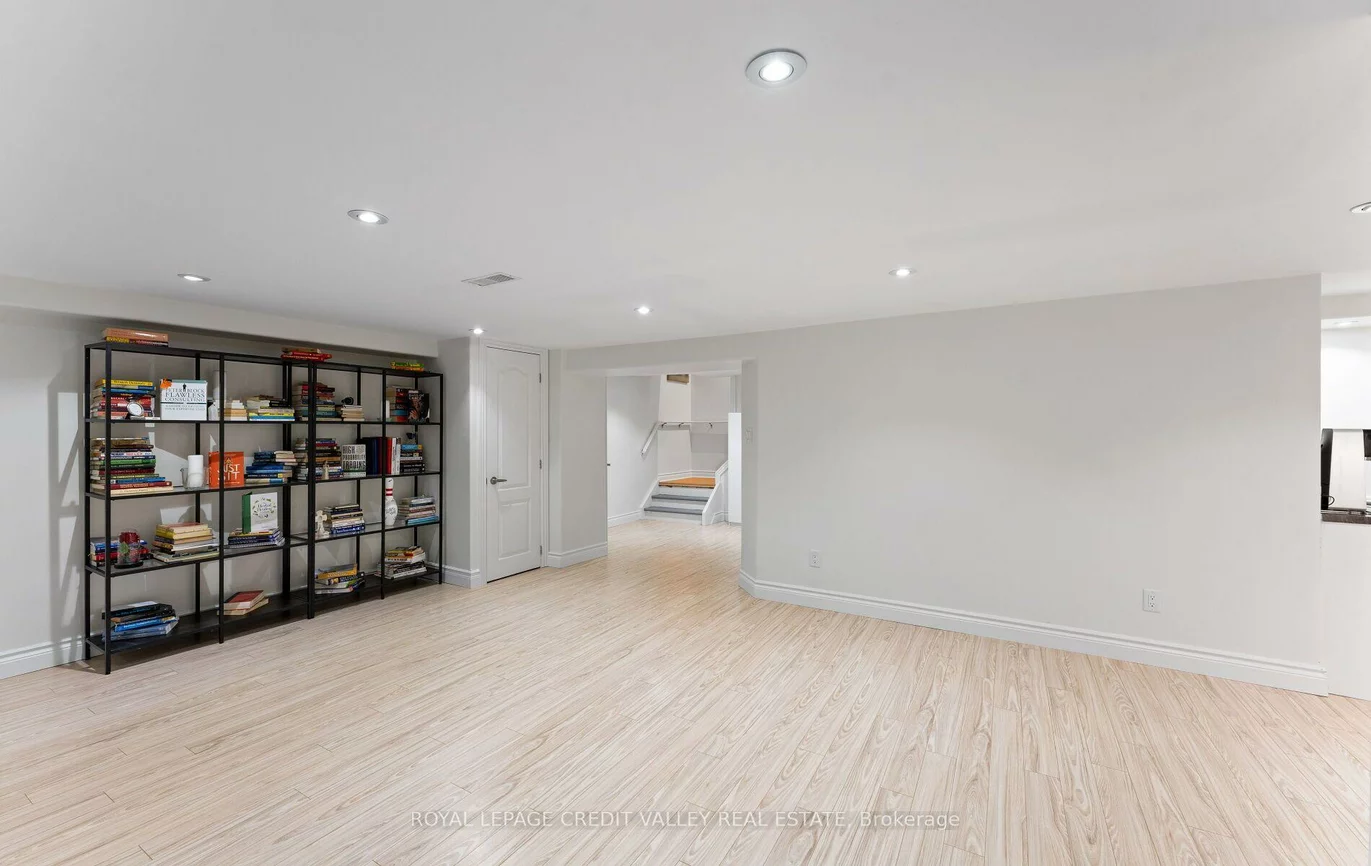 34, Abbey, Brampton East, Brampton