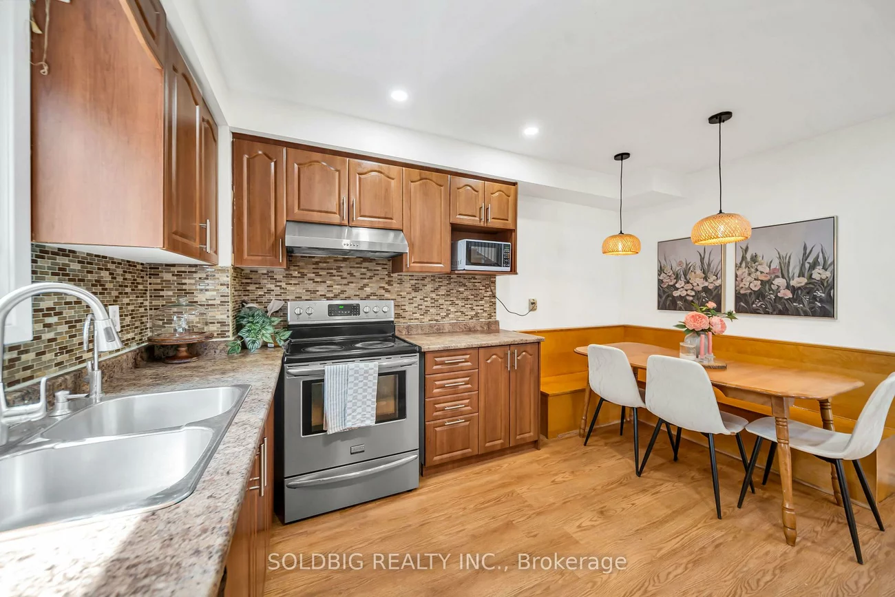 76, Banting, Fletcher's West, Brampton