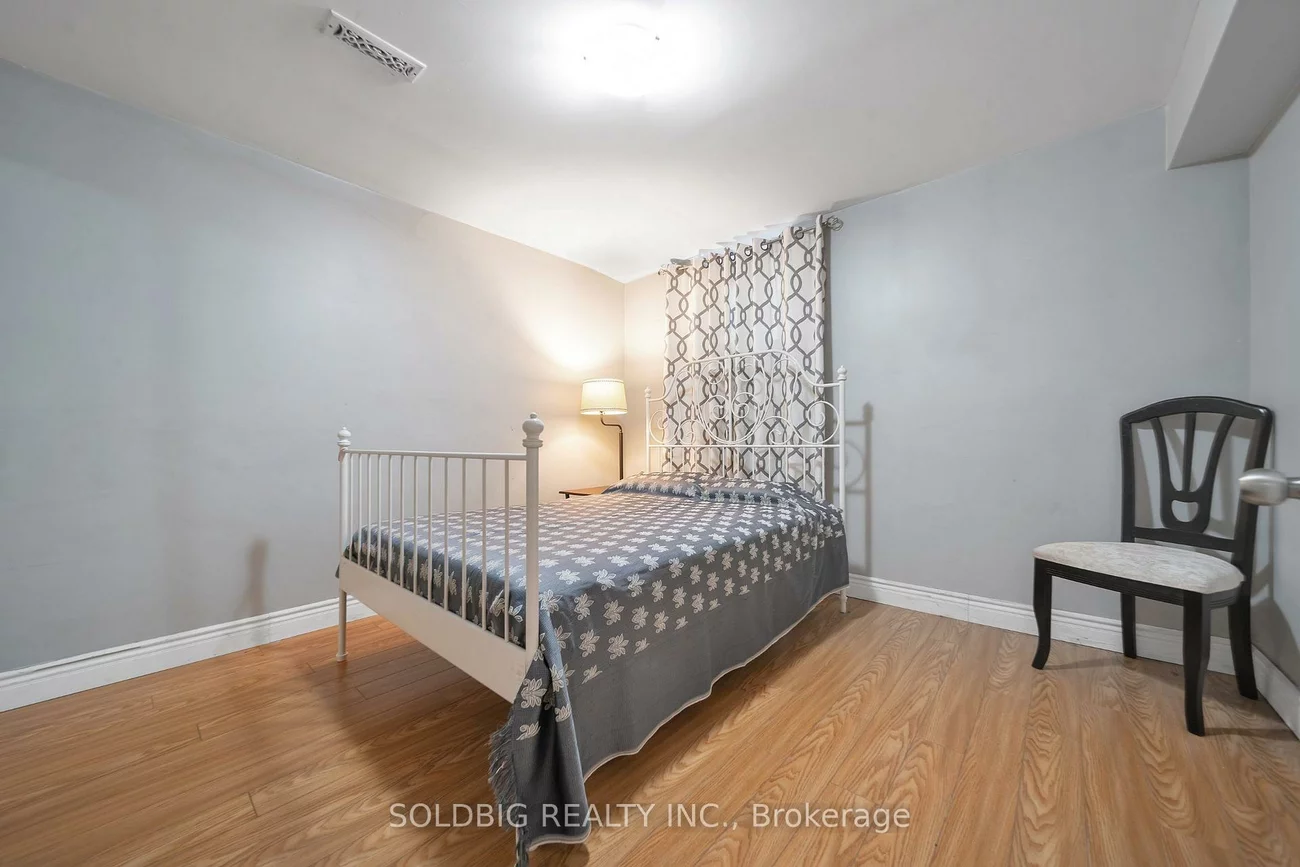 76, Banting, Fletcher's West, Brampton