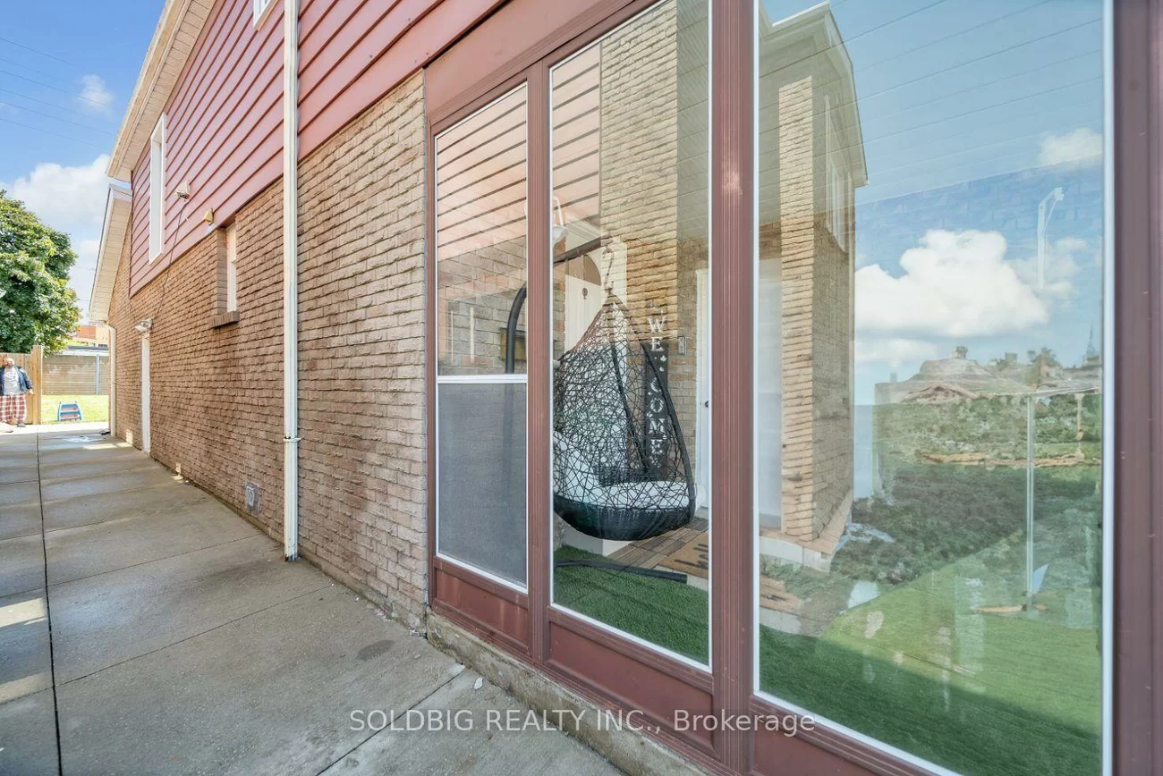 76, Banting, Fletcher's West, Brampton