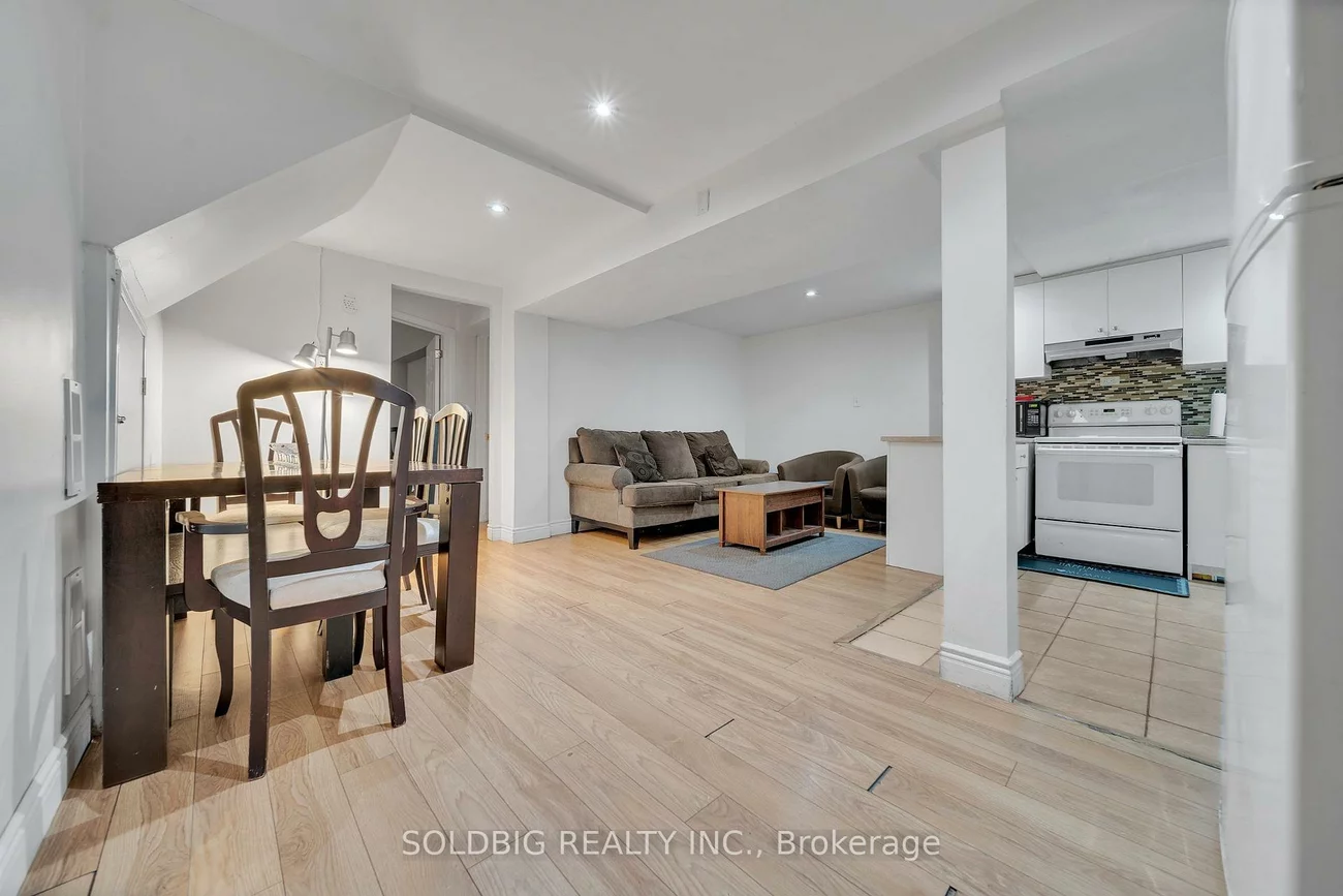 76, Banting, Fletcher's West, Brampton