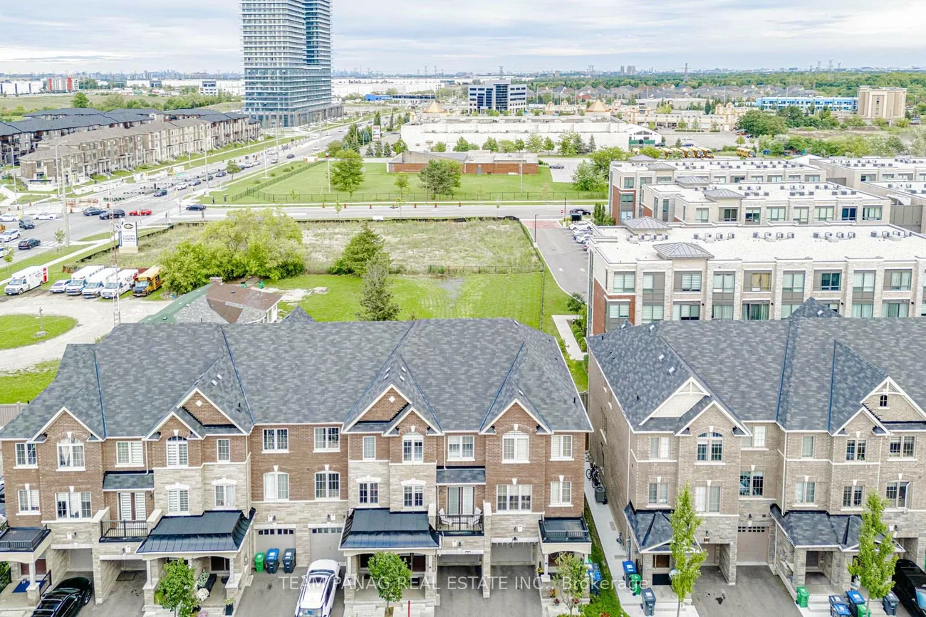 9, Faye, Bram East, Brampton