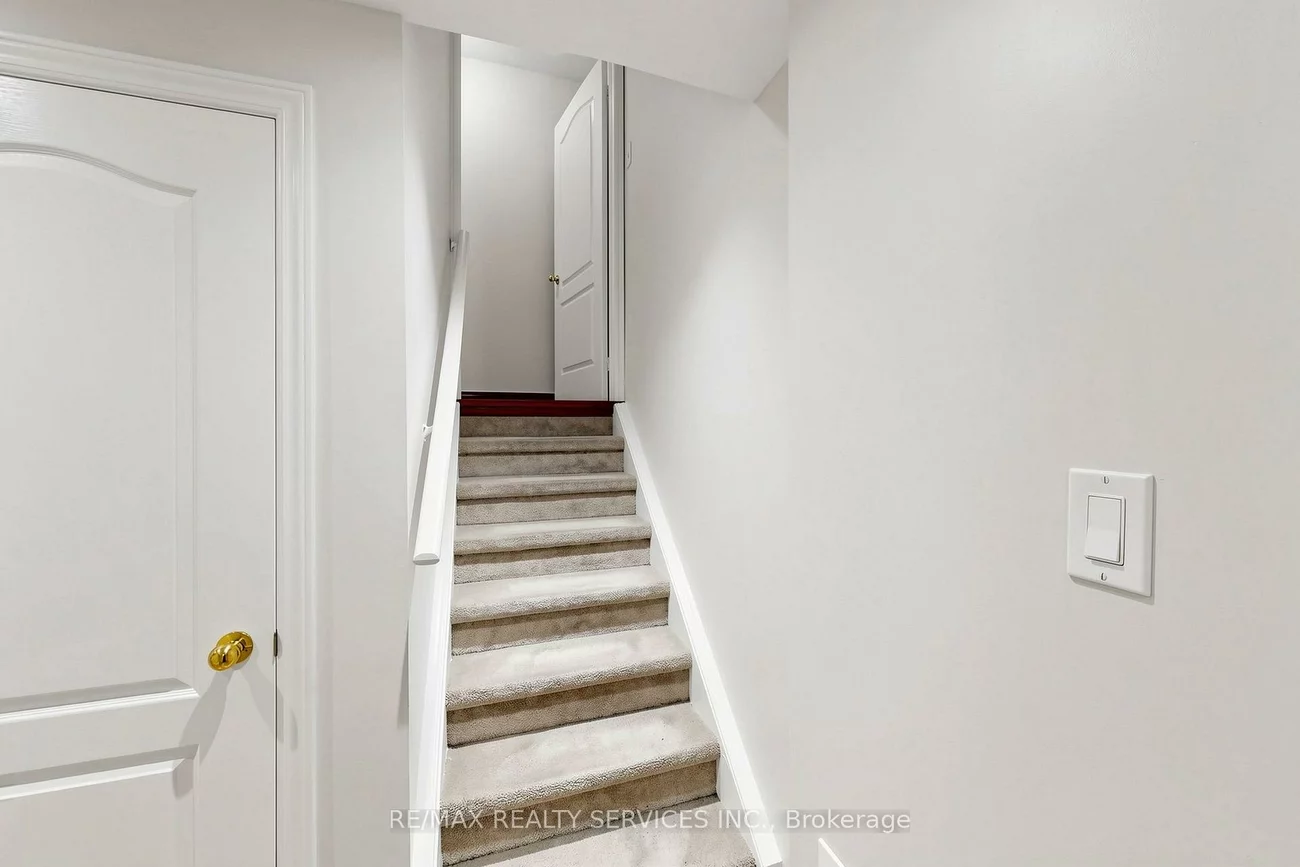 50, Rocky Point, Madoc, Brampton
