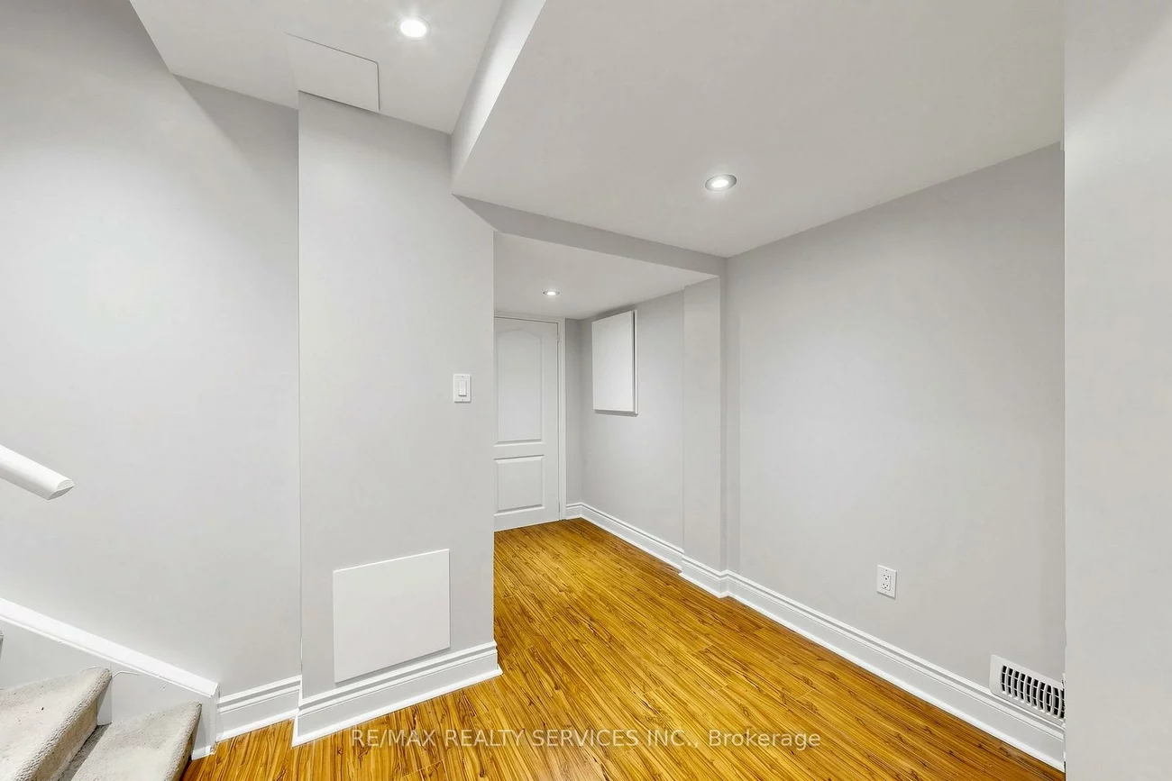 50, Rocky Point, Madoc, Brampton
