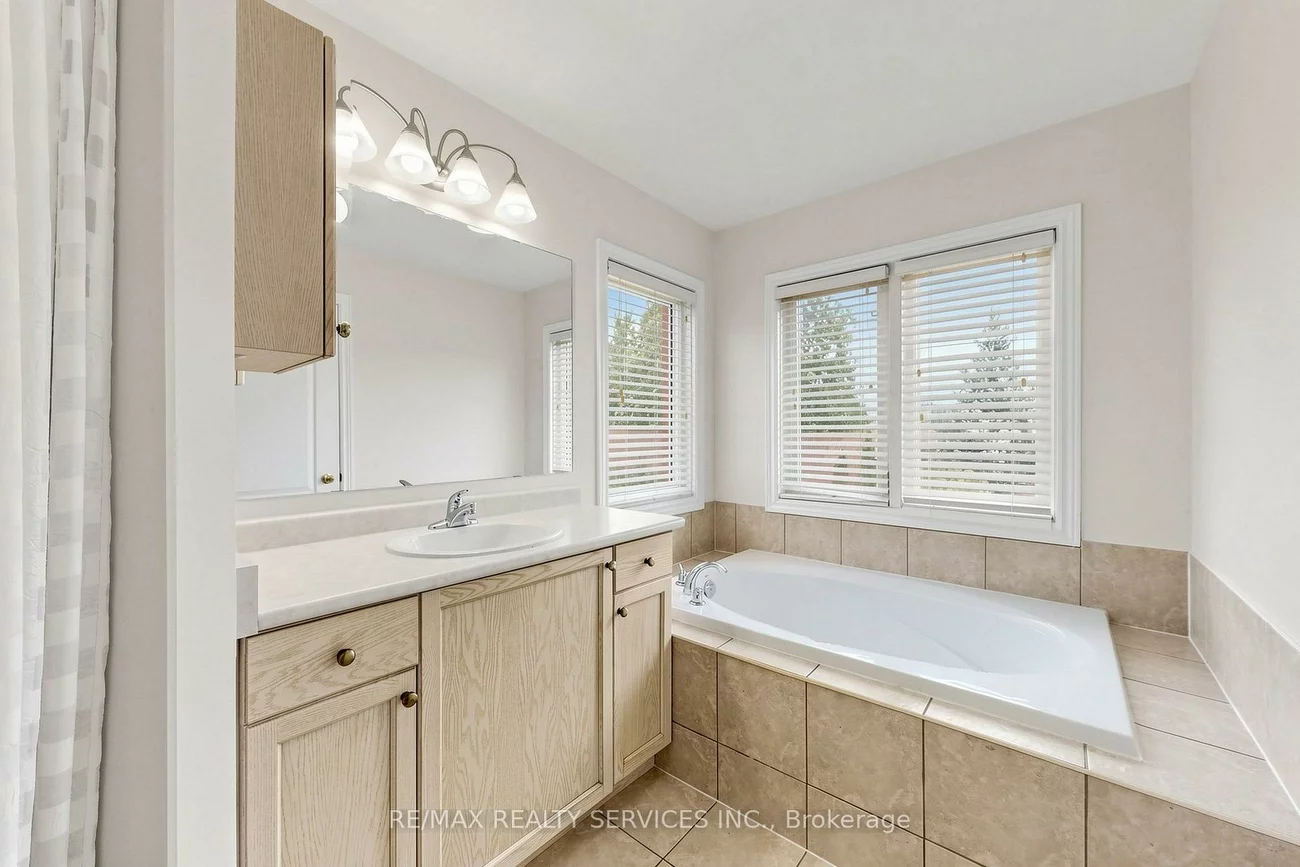 50, Rocky Point, Madoc, Brampton