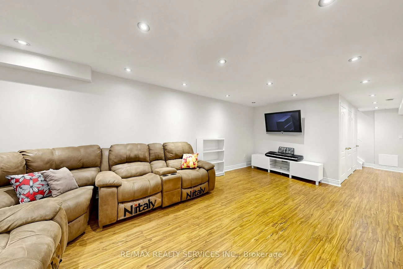 50, Rocky Point, Madoc, Brampton