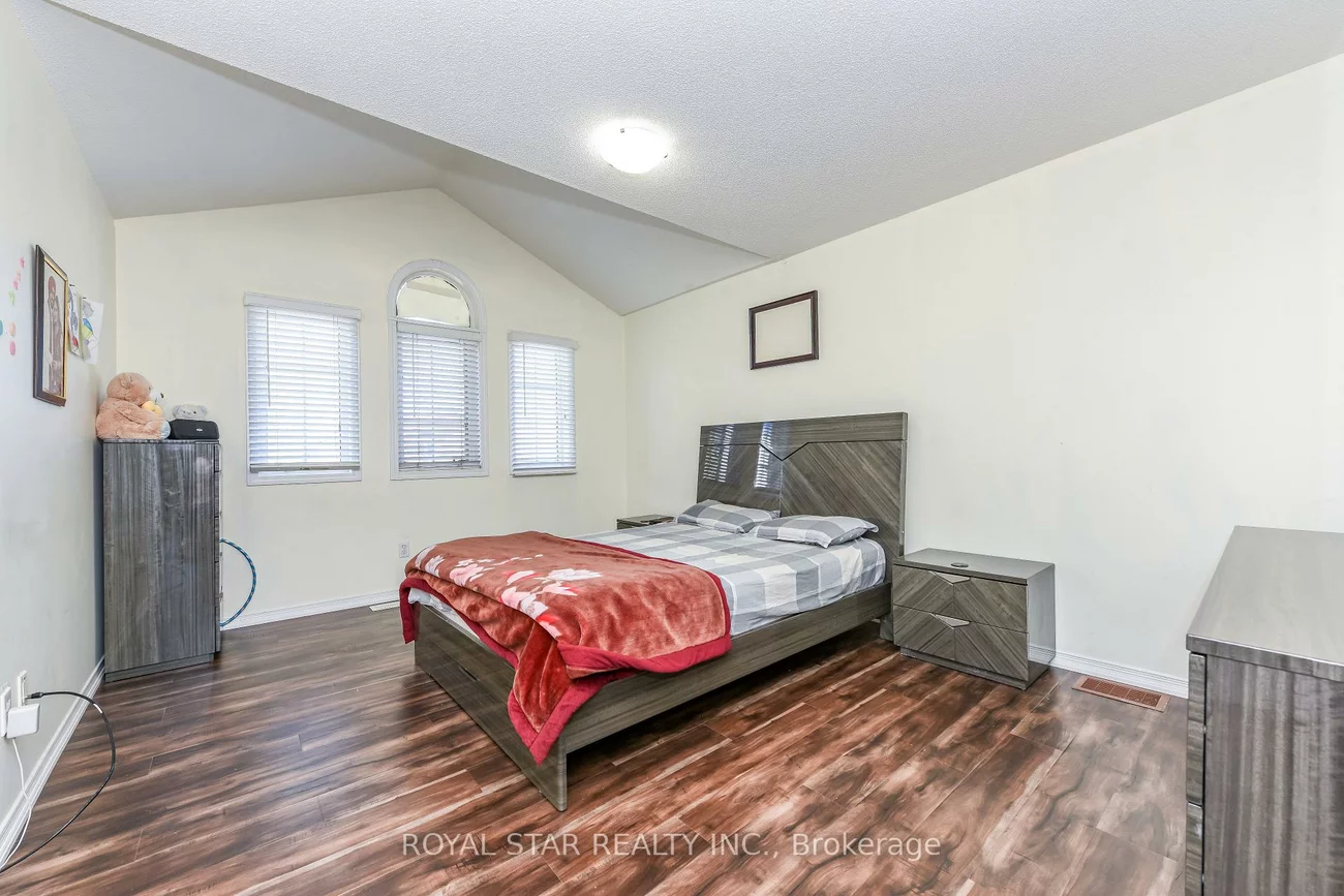 33, Coppermill, Northwest Sandalwood Parkway, Brampton