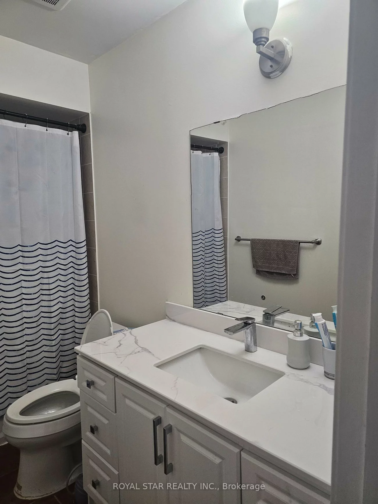 33, Coppermill, Northwest Sandalwood Parkway, Brampton